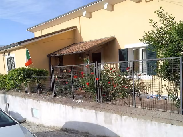 Edificio in Viale Giacomo Caldora che ospita il B&B Porta Bazzano